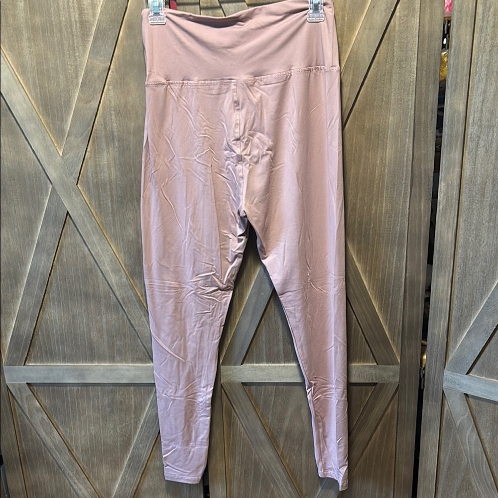 Blush High-Waisted Leggings L / XL - Picture 4 of 5